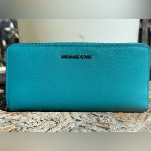 Michael Kors continental wristlet wallet